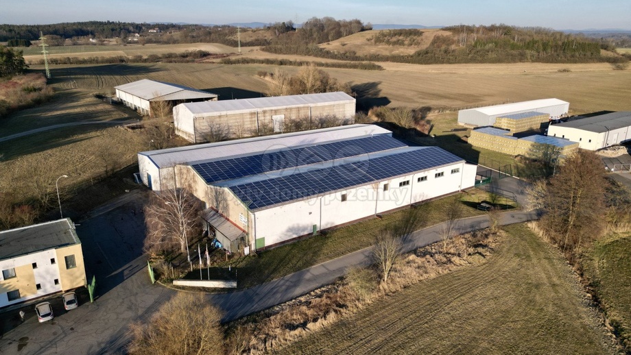 Pronájem skladu 888 m², Čestice
