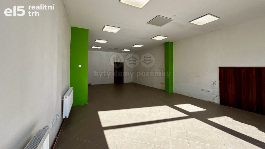 Pronájem obchodní prostory, 65 m² -