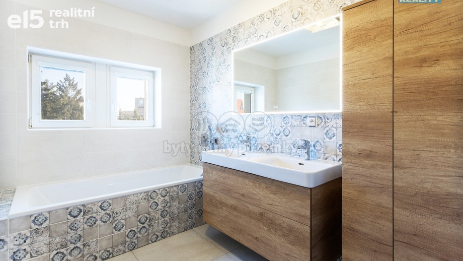 Pronájem byty 5+kk, 155 m² - Poděbrady II