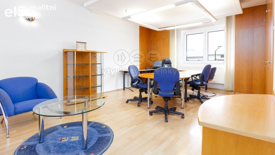 Pronájem kanceláře, 54 m² - Dolní Benešov