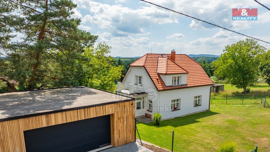 Prodej rodinného domu 250 m², Bukovany