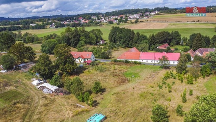 Prodej stavebního pozemku 5 916 m², Zavlekov