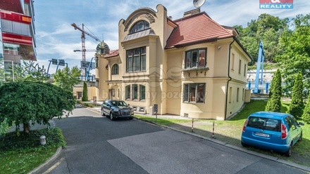 Prodej kanceláře 664 m², Praha 5