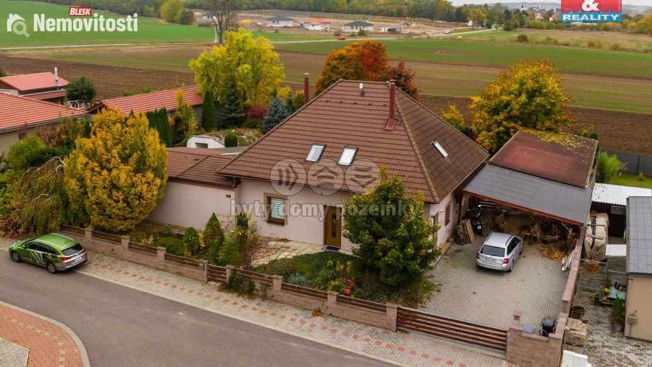 Prodej rodinného domu 280 m², Lechovice