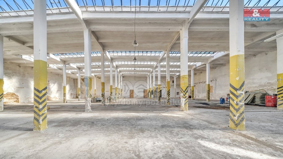 Prodej obchodní prostory, 1 500 m² - Červená Voda