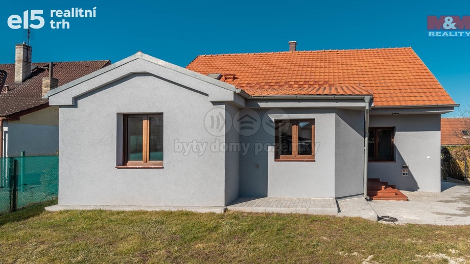 Prodej rodinné domy, 97 m² - Komárov