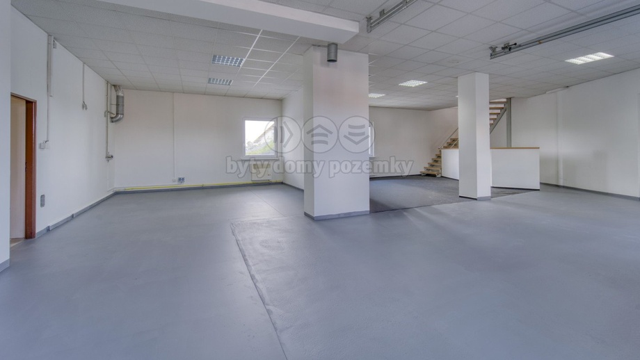 Pronájem sklady, 245 m² - Plzeň - Božkov
