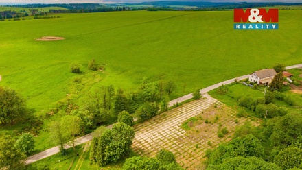 Prodej stavebního pozemku 800 m², Huzová