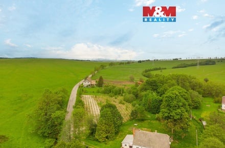 Prodej stavebního pozemku 800 m², Huzová