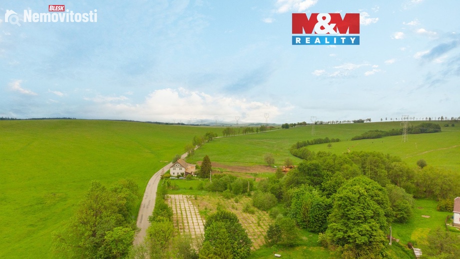 Prodej stavebního pozemku 800 m², Huzová