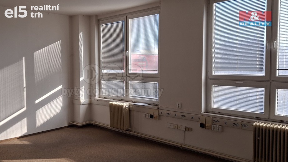 Pronájem kanceláře, 37 m² - Plzeň - Skvrňany