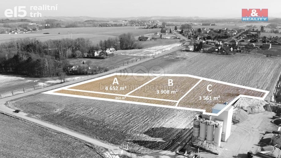 Prodej pozemky pro komerční výstavbu, 12 985 m² - Vojkovice