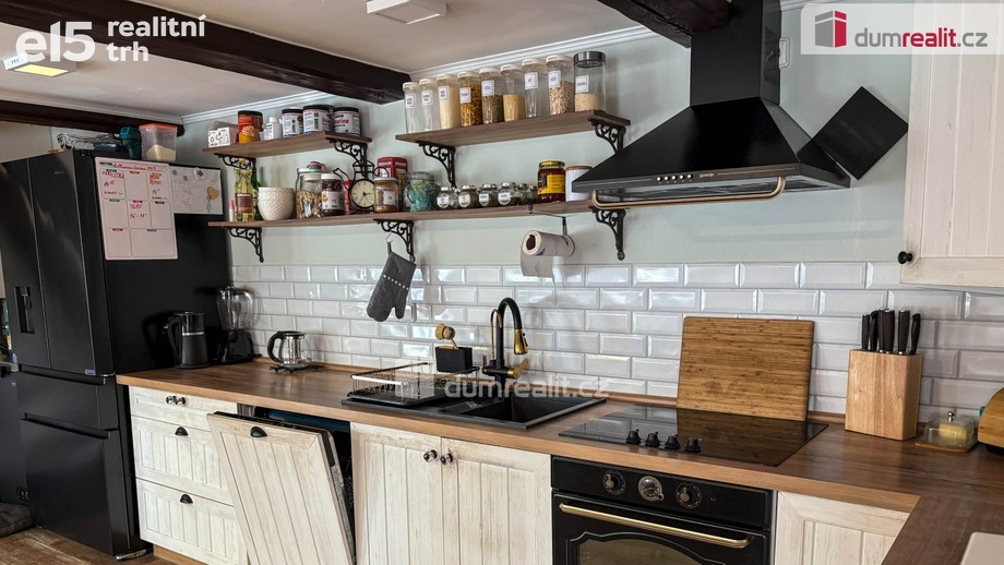 Prodej rodinného domu 407 m², Onomyšl