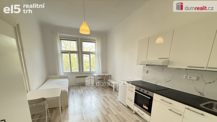 Pronájem byty 1+kk, 28 m² - Praha - Smíchov