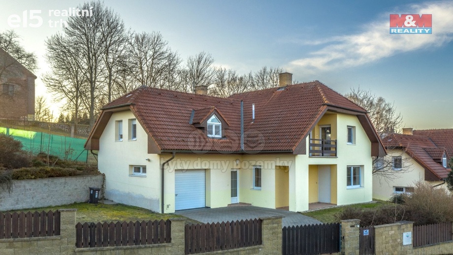 Pronájem rodinné domy, 150 m² - Bradlec
