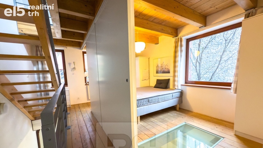 Pronájem byty 3+kk, 73 m² - Praha - Libeň