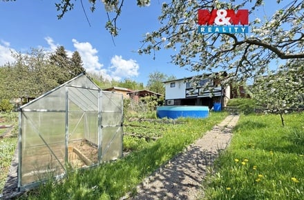 Prodej zahrady 406 m², Sadov