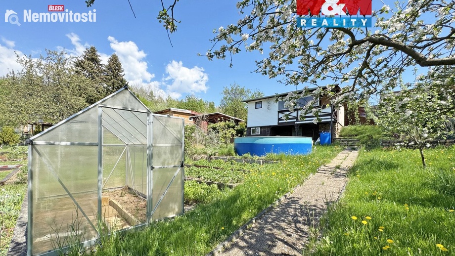 Prodej zahrady 406 m², Sadov