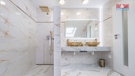 Prodej rodinného domu 340 m², Kunice