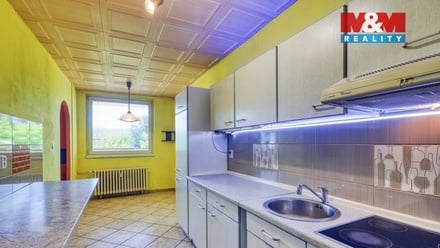 Prodej bytu 4+1 85 m², Hostomice