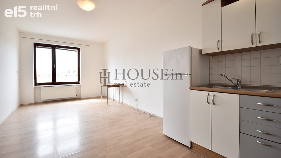 Pronájem byty 1+kk, 31 m² - Praha - Vršovice