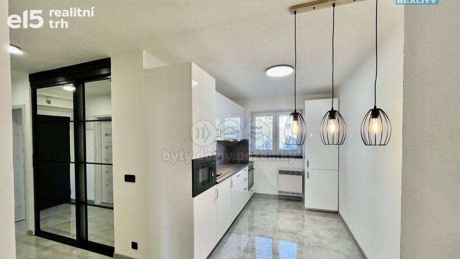 Pronájem byty 2+1, 54 m² - Kolín II