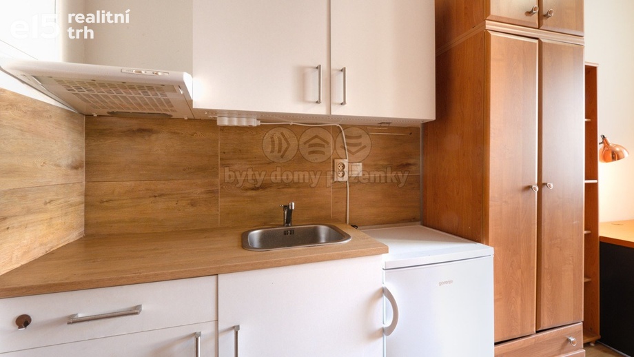 Prodej byty 1+kk, 15 m² - Praha - Střešovice