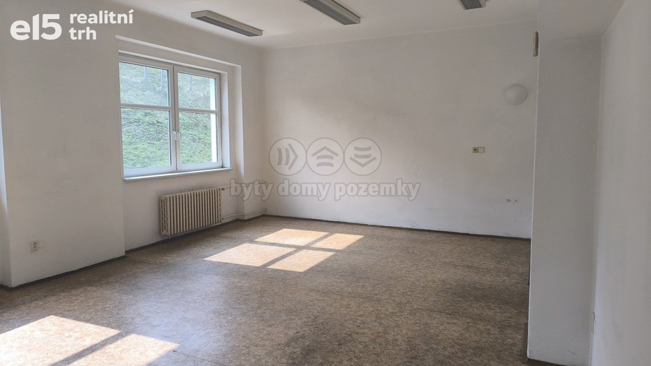Pronájem kanceláře, 72 m² - Hradec Králové - Plotiště nad Labem