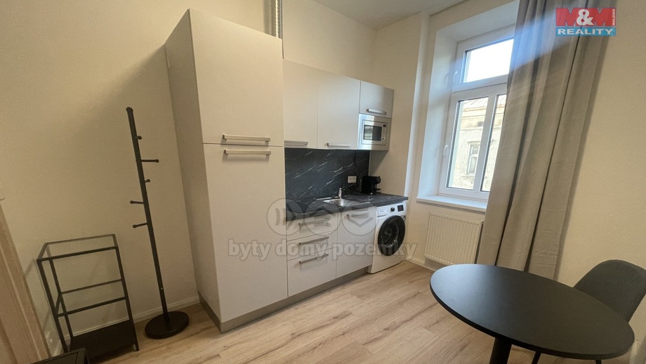Pronájem bytu 2+kk 33 m², Plzeň 3