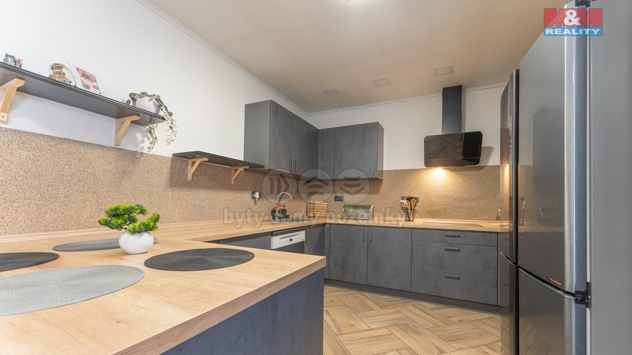Prodej rodinné domy, 135 m² - Městec Králové