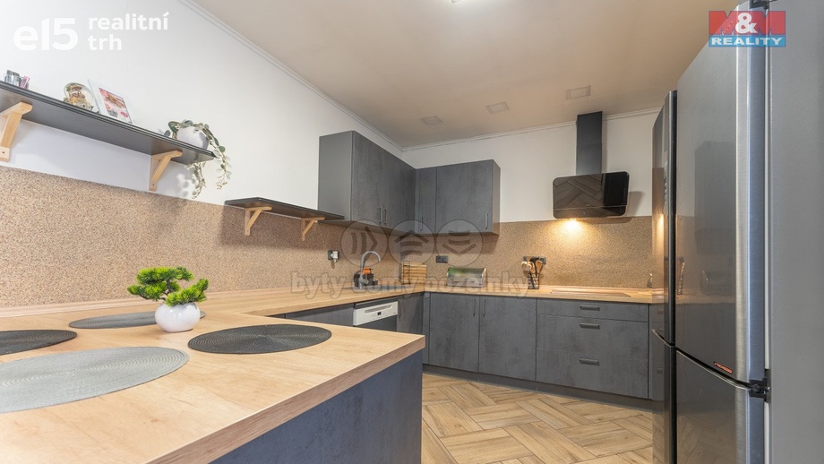 Prodej rodinné domy, 135 m² - Městec Králové