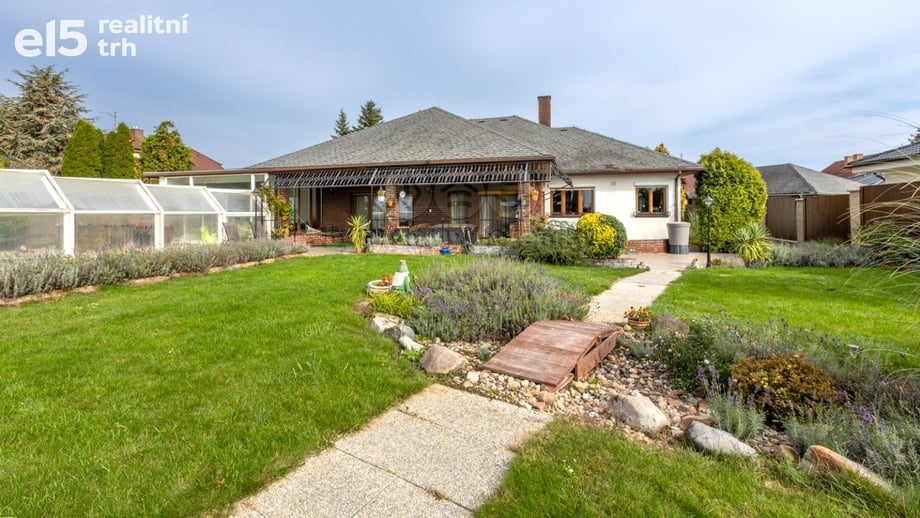 Prodej rodinné domy, 378 m² - Louny
