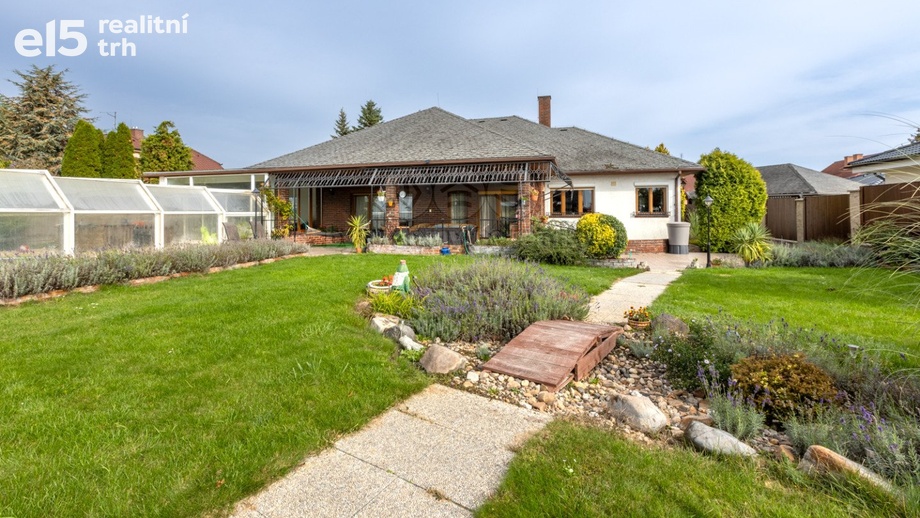Prodej rodinné domy, 378 m² - Louny