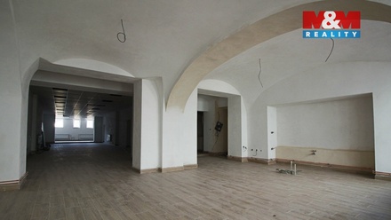 Pronájem obchodního prostoru 300 m², Chomutov