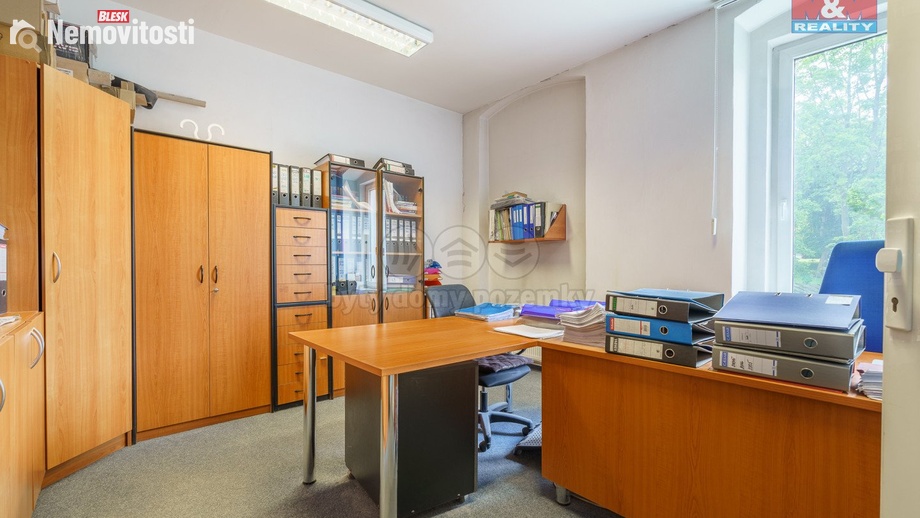 Prodej kanceláře 2 100 m², Karlovy Vary - Rybáře