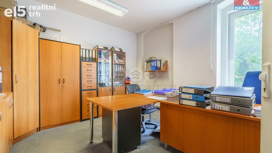Prodej kanceláře, 2 100 m² - Karlovy Vary - Rybáře