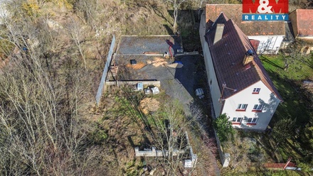 Prodej stavebního pozemku 615 m², Vroutek