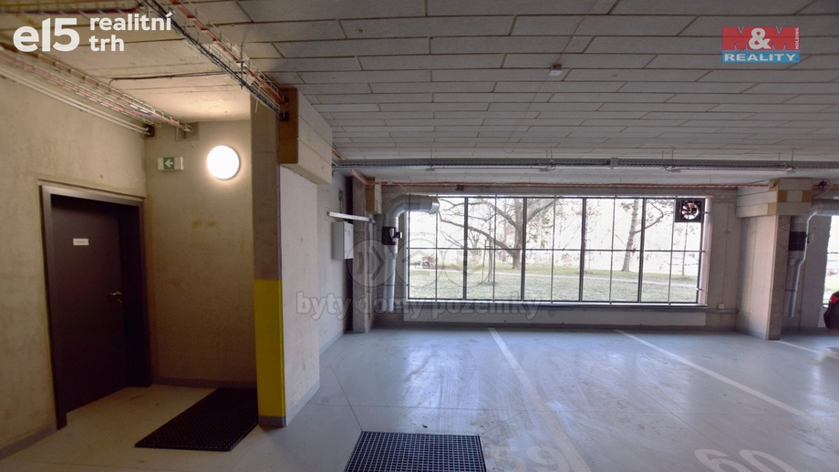 Prodej garážové stání, 12 m² - Hradec Králové - Slezské Předměstí