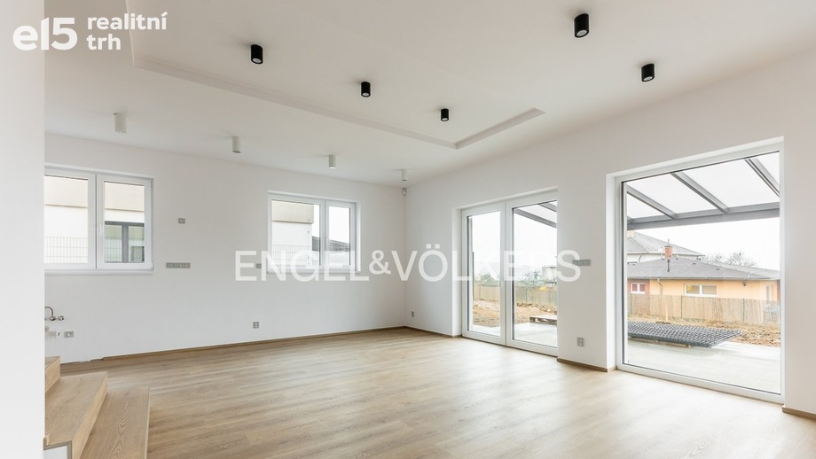 Pronájem rodinné domy, 143 m² - Losiná