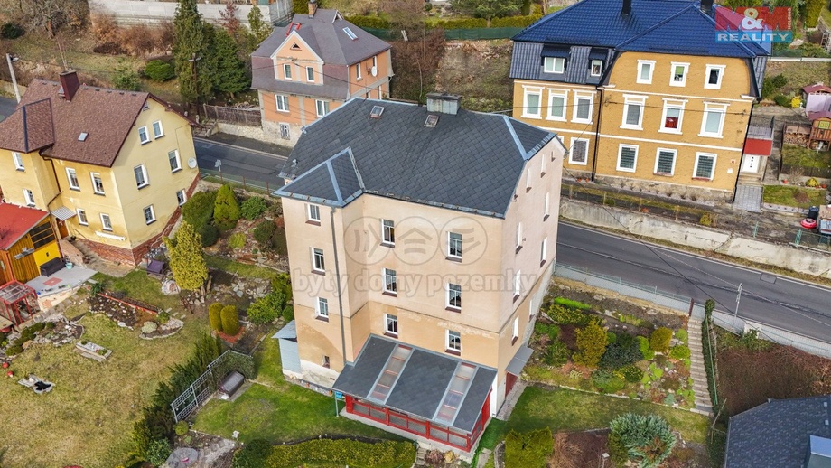 Prodej rodinného domu 590 m², Luby