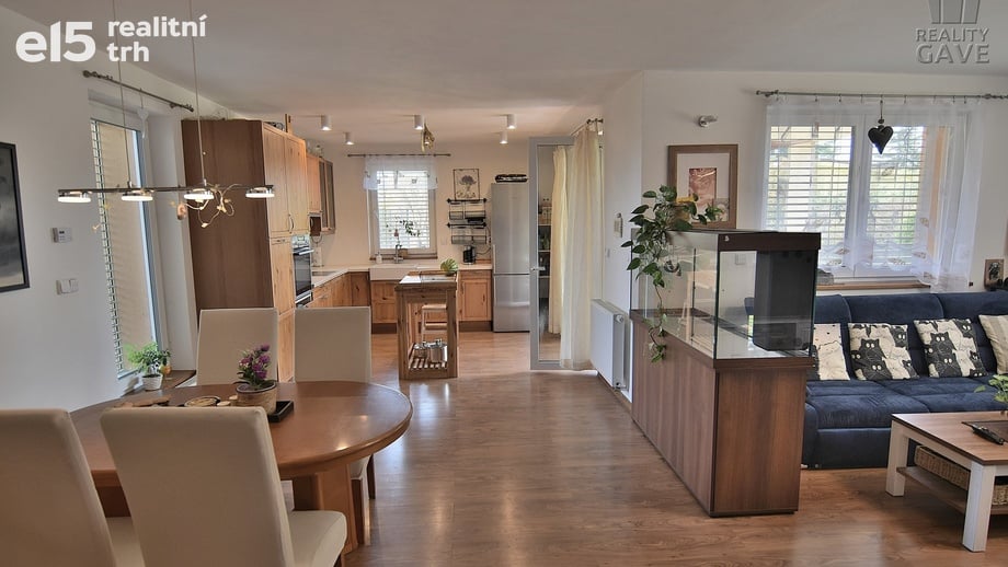 Prodej rodinného domu 178 m², Hostouň