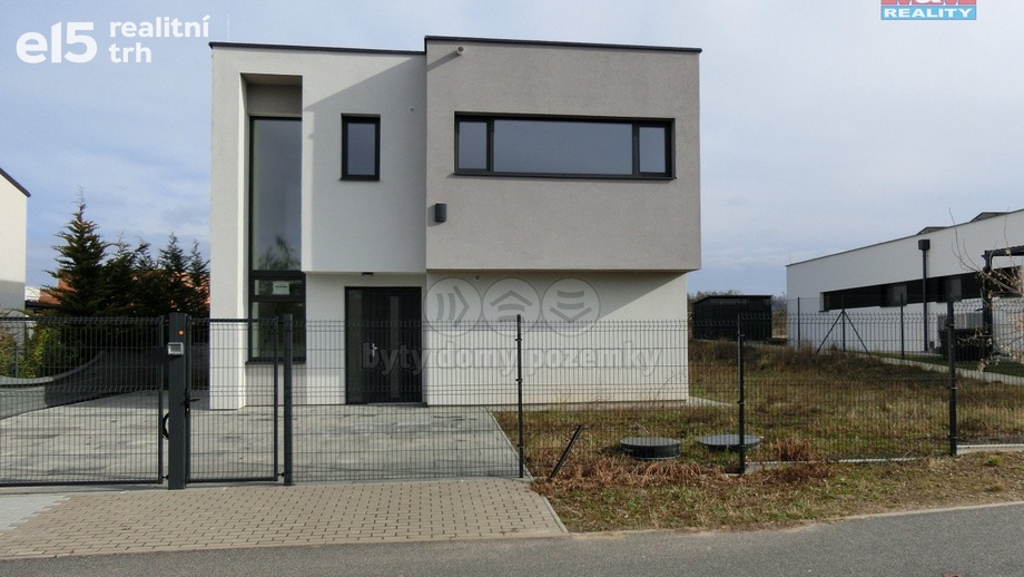 Prodej rodinné domy, 150 m² - Chýně