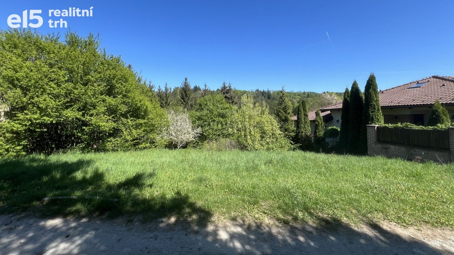 Prodej stavebního pozemku 1 102 m², Křtiny