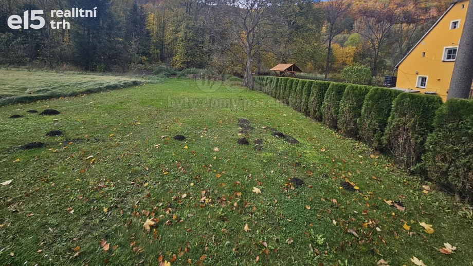 Prodej louky 2 079 m², Vápenná