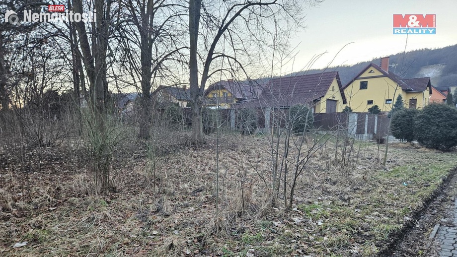 Prodej pole 1 439 m², Odry