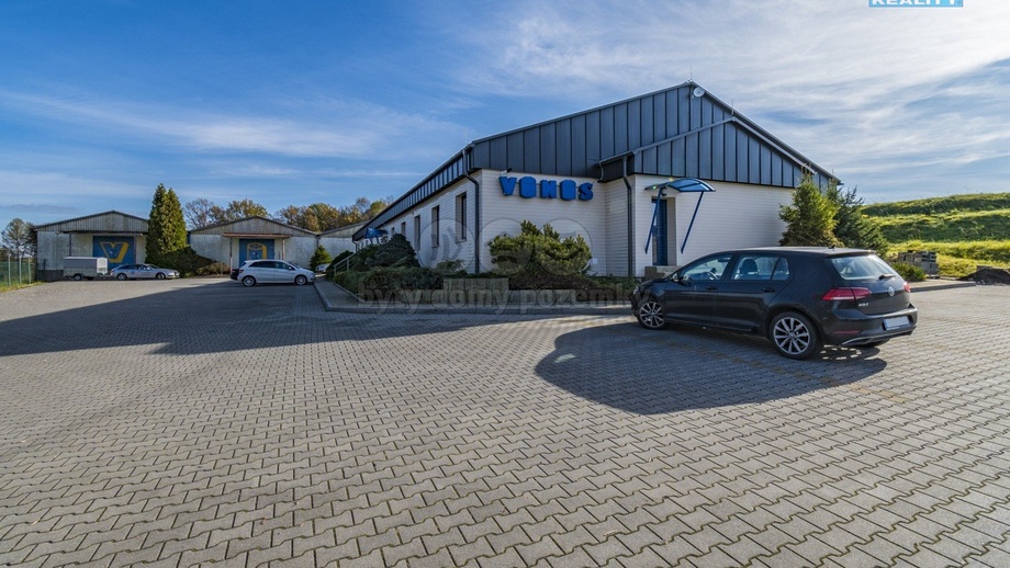 Pronájem skladu 550 m², Třanovice