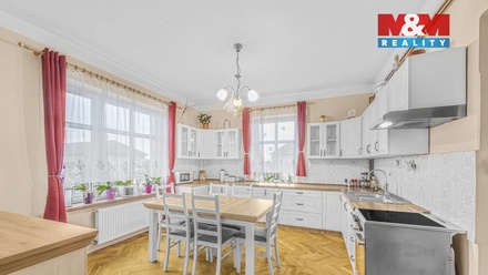 Prodej rodinného domu 250 m², Opočno