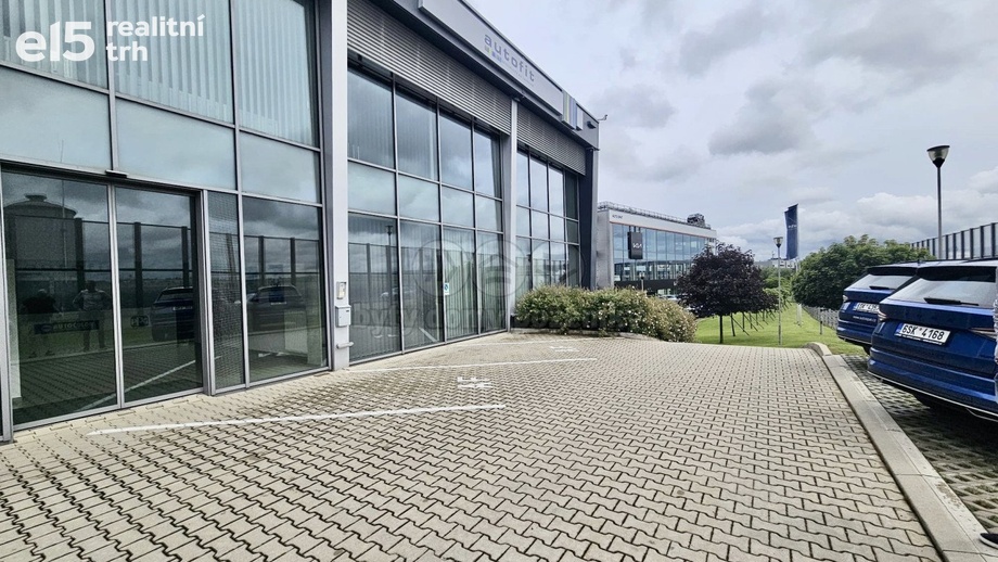 Pronájem kanceláře, 300 m² - Nupaky