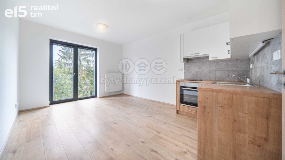 Pronájem byty 1+kk, 32 m² - Třemošná