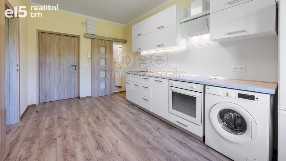 Prodej byty 1+1, 35 m² - Karlovy Vary - Bohatice
